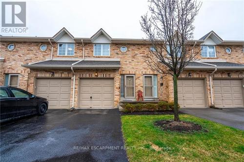 32 - 2025 Cleaver Avenue, Burlington, ON - Outdoor With Facade