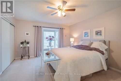 32 - 2025 Cleaver Avenue, Burlington, ON - Indoor Photo Showing Bedroom