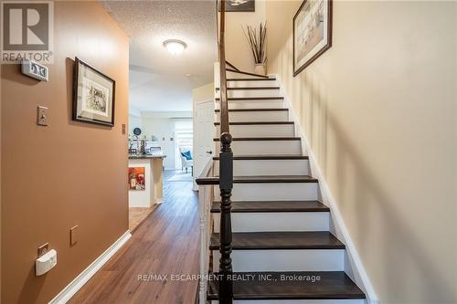 32 - 2025 Cleaver Avenue, Burlington, ON - Indoor Photo Showing Other Room