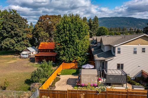 8-4610 20 Street, Vernon, BC - Outdoor