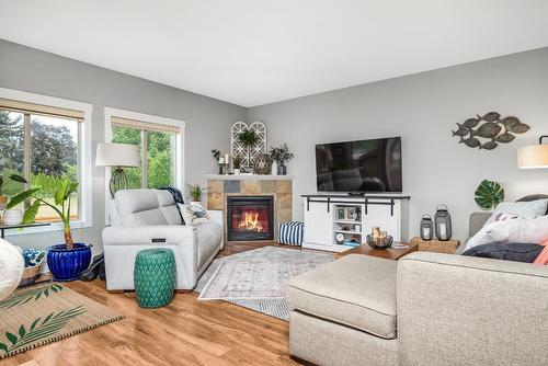 8-4610 20 Street, Vernon, BC - Indoor Photo Showing Living Room With Fireplace