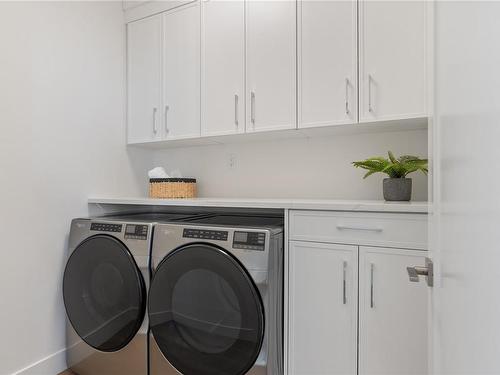 2299 Hudson Terr, Sooke, BC - Indoor Photo Showing Laundry Room