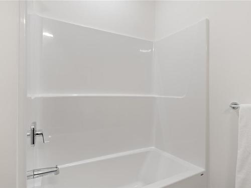 2299 Hudson Terr, Sooke, BC - Indoor Photo Showing Bathroom