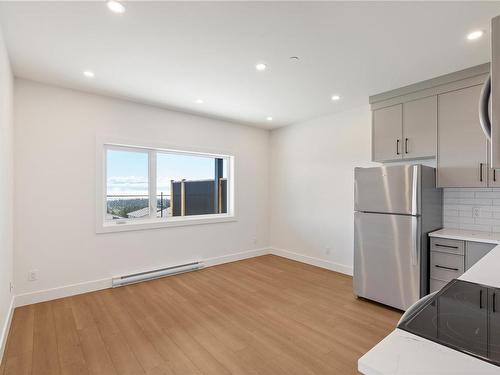 2299 Hudson Terr, Sooke, BC - Indoor Photo Showing Kitchen