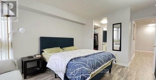 402 - 3233 Eglinton Avenue E, Toronto (Scarborough Village), ON - Indoor Photo Showing Bedroom