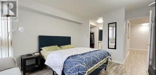 402 - 3233 Eglinton Avenue E, Toronto (Scarborough Village), ON - Indoor Photo Showing Bedroom