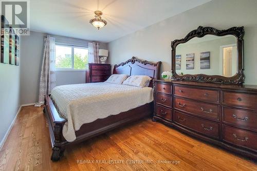 37 Foxtrot Drive, Hamilton, ON - Indoor Photo Showing Bedroom