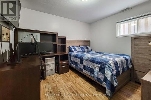 37 Foxtrot Drive, Hamilton (Stoney Creek Mountain), ON - Indoor Photo Showing Bedroom