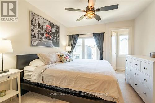 16 Raspberry Lane, Hamilton (Mount Hope), ON - Indoor Photo Showing Bedroom