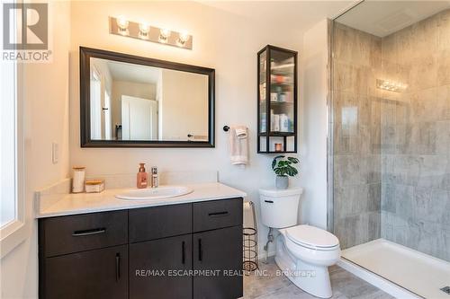 16 Raspberry Lane, Hamilton (Mount Hope), ON - Indoor Photo Showing Bathroom