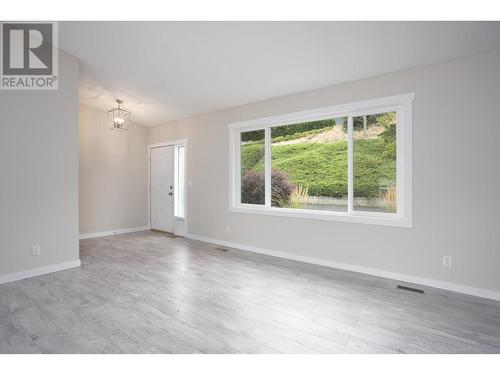 254 Terrace Drive, Kelowna, BC - Indoor Photo Showing Other Room