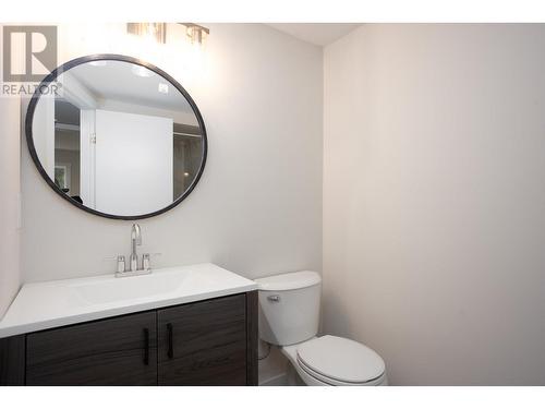 254 Terrace Drive, Kelowna, BC - Indoor Photo Showing Bathroom