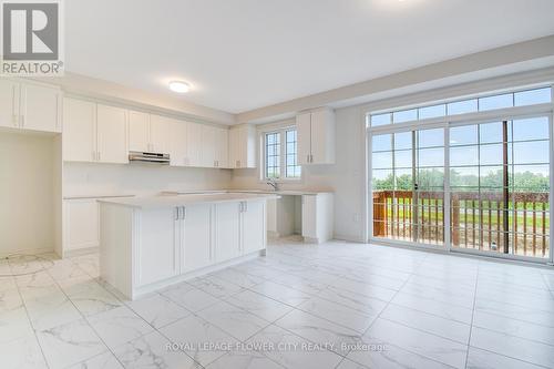 49 Sandhill Crescent, Adjala-Tosorontio (Colgan), ON - Indoor Photo Showing Kitchen