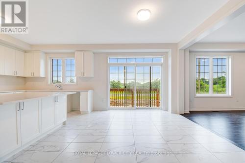 49 Sandhill Crescent, Adjala-Tosorontio (Colgan), ON - Indoor Photo Showing Kitchen