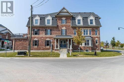 43 Finegan Circle, Brampton (Northwest Brampton), ON - Outdoor With Facade