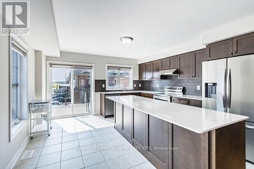 43 Finegan Circle, Brampton, ON - Indoor Photo Showing Kitchen With Stainless Steel Kitchen With Upgraded Kitchen