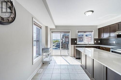 43 Finegan Circle, Brampton, ON - Indoor Photo Showing Kitchen