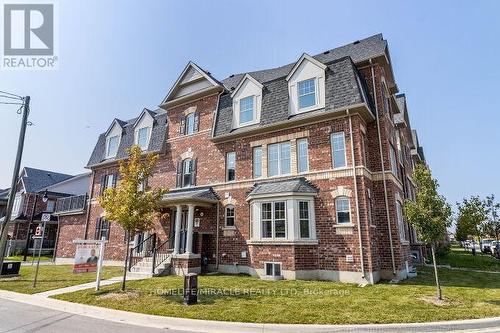 43 Finegan Circle, Brampton (Northwest Brampton), ON - Outdoor With Facade