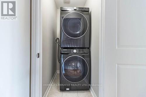 43 Finegan Circle, Brampton (Northwest Brampton), ON - Indoor Photo Showing Laundry Room