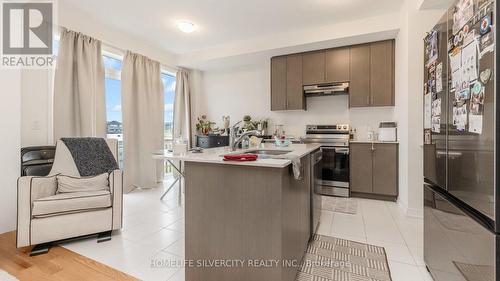 316 Bismark Drive, Cambridge, ON - Indoor Photo Showing Kitchen