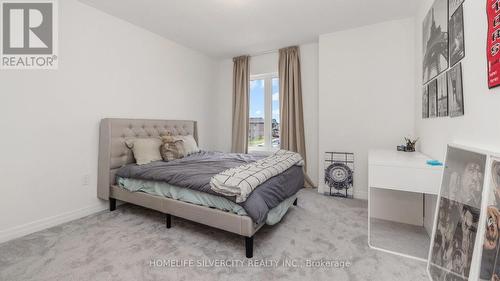 316 Bismark Drive, Cambridge, ON - Indoor Photo Showing Bedroom