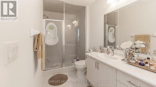 316 Bismark Drive, Cambridge, ON - Indoor Photo Showing Bathroom