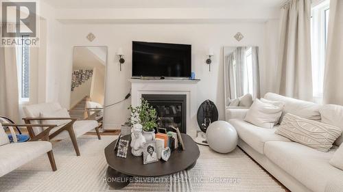 316 Bismark Drive, Cambridge, ON - Indoor Photo Showing Living Room With Fireplace