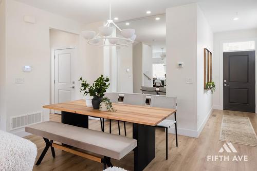 11 20680 76B Avenue, Langley, BC - Indoor Photo Showing Dining Room