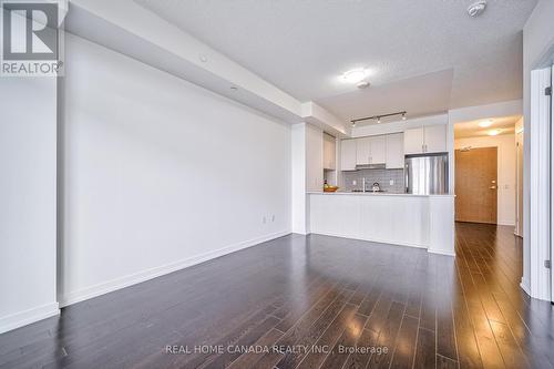 2307 - 2560 Eglinton Avenue W, Mississauga, ON - Indoor Photo Showing Kitchen