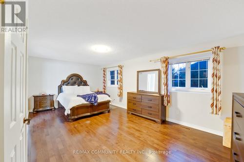 10 Shuttleworth Drive, Clarington (Courtice), ON - Indoor Photo Showing Bedroom