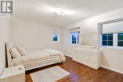 10 Shuttleworth Drive, Clarington (Courtice), ON - Indoor Photo Showing Bedroom