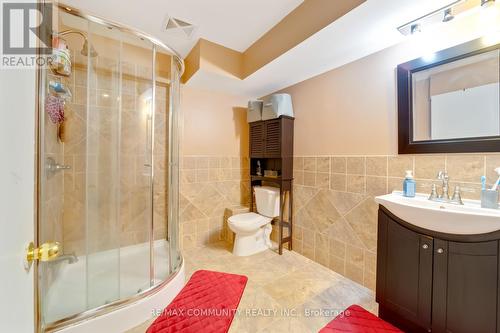 10 Shuttleworth Drive, Clarington (Courtice), ON - Indoor Photo Showing Bathroom