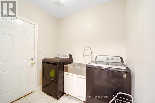 10 Shuttleworth Drive, Clarington (Courtice), ON - Indoor Photo Showing Laundry Room