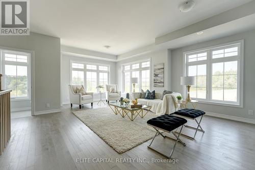 105 Yorkton Boulevard, Markham, ON - Indoor Photo Showing Living Room