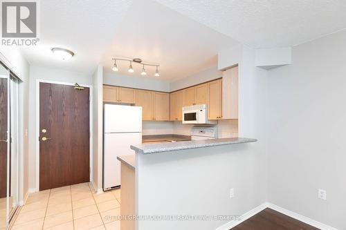 801 - 17 Michael Power Place, Toronto, ON - Indoor Photo Showing Kitchen