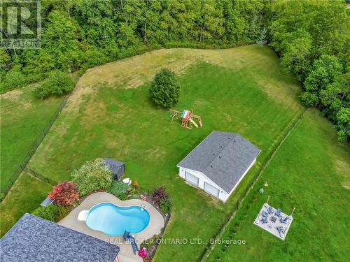 31 Hoodless Court, Brantford, ON - Outdoor With In Ground Pool