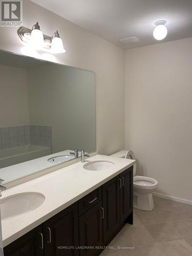 8 William Russell Lane, Richmond Hill, ON - Indoor Photo Showing Bathroom