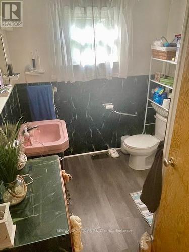 220 Main Street, Wasaga Beach, ON - Indoor Photo Showing Bathroom