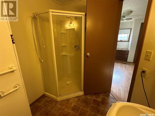 138 17Th Street, Weyburn, SK - Indoor