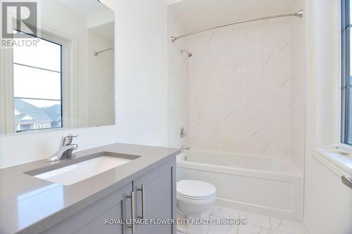 3 Bellflower Crescent, Adjala-Tosorontio (Colgan), ON - Indoor Photo Showing Bathroom