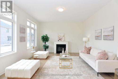 3 Bellflower Crescent, Adjala-Tosorontio, ON - Indoor Photo Showing Living Room