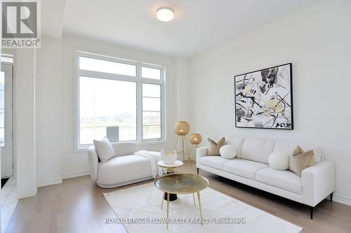 3 Bellflower Crescent, Adjala-Tosorontio, ON - Indoor Photo Showing Living Room