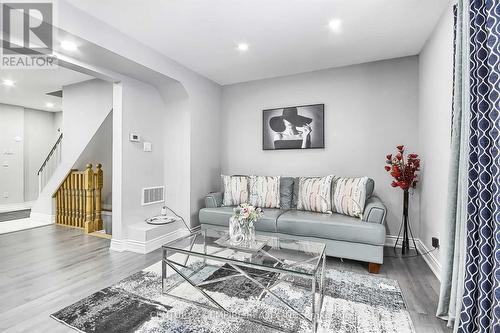 23 Hector Court, Brampton (Central Park), ON - Indoor Photo Showing Living Room