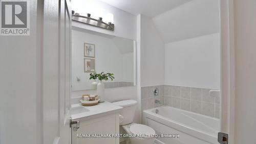 10 - 1775 Valley Farm Road, Pickering, ON - Indoor Photo Showing Bathroom