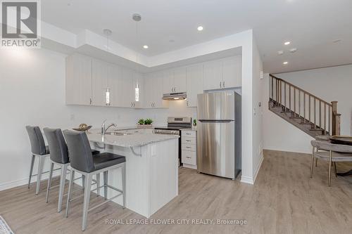 1907 Thames Circle, Milton, ON - Indoor Photo Showing Kitchen With Stainless Steel Kitchen