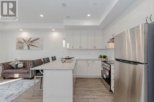 1907 Thames Circle, Milton (Bowes), ON - Indoor Photo Showing Kitchen With Stainless Steel Kitchen With Upgraded Kitchen