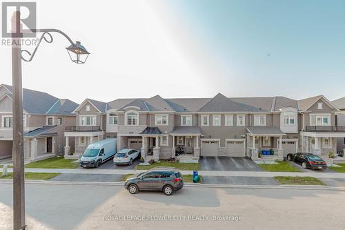 1907 Thames Circle, Milton (Bowes), ON - Outdoor With Facade