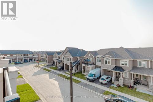 1907 Thames Circle, Milton (Bowes), ON -  With Facade