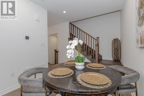 1907 Thames Circle, Milton (Bowes), ON - Indoor Photo Showing Dining Room