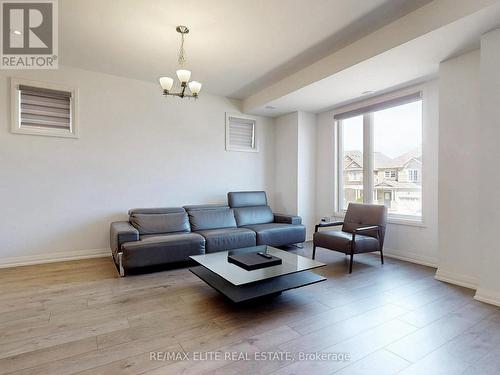 37 George Kirby Street, Vaughan, ON - Indoor Photo Showing Living Room